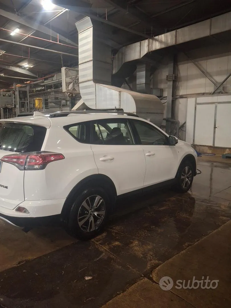 Toyota Rav4 2016 photo 2