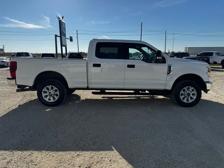Ford F250 2022 photo 4