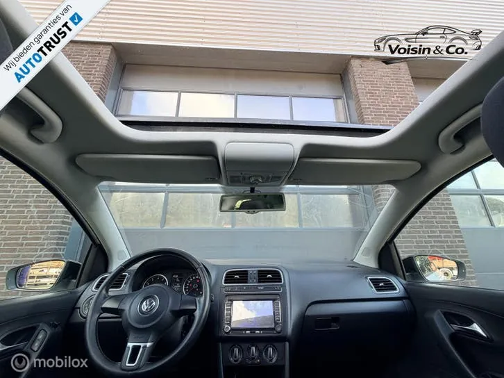 Volkswagen Polo 2011 photo 2