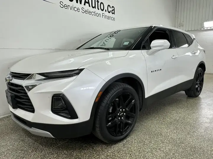 Chevrolet Blazer 2021 photo 3