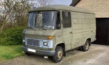 Mercedes-Benz 608D Camionette