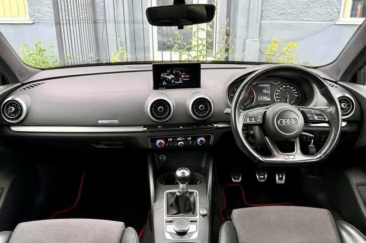 Audi A3 2017 photo 2