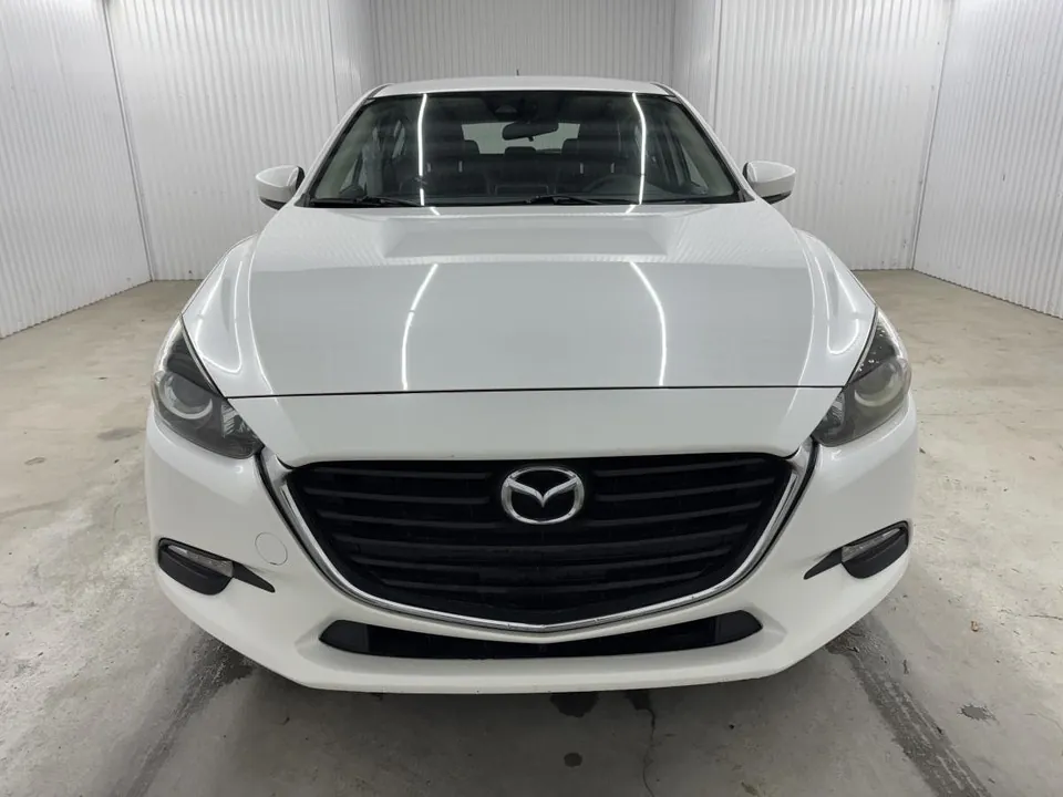 Mazda 3 2018 photo 3
