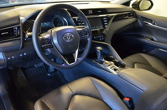Toyota Camry 2020 photo 3
