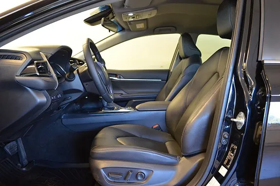 Toyota Camry 2020 photo 2
