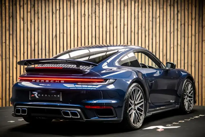 Porsche 911 2021 photo 4