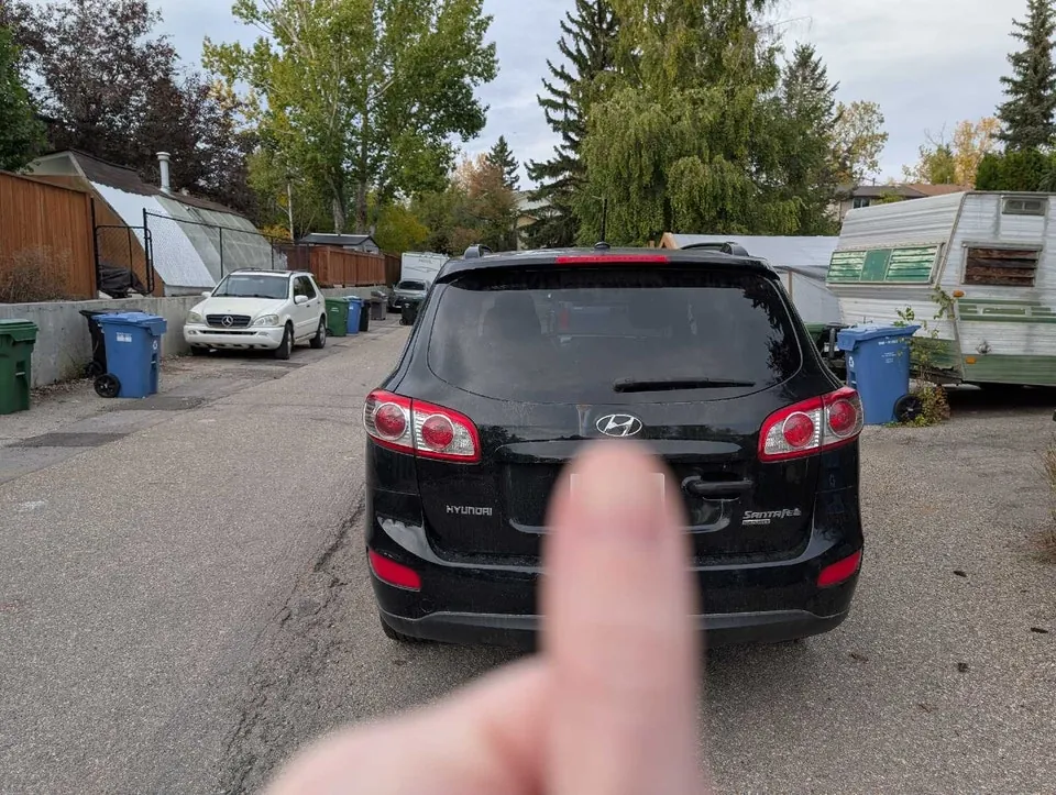 Hyundai Santa Fe 2010 photo 4