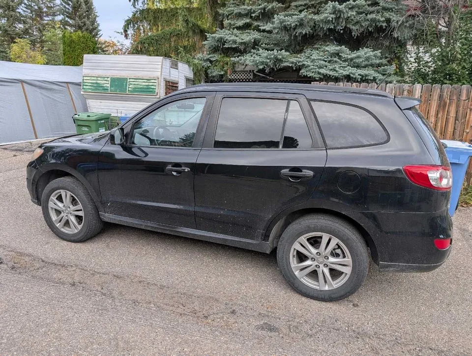 Hyundai Santa Fe 2010 photo 2