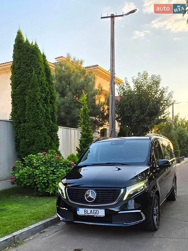 Mercedes-Benz Eqv 2020 photo 2
