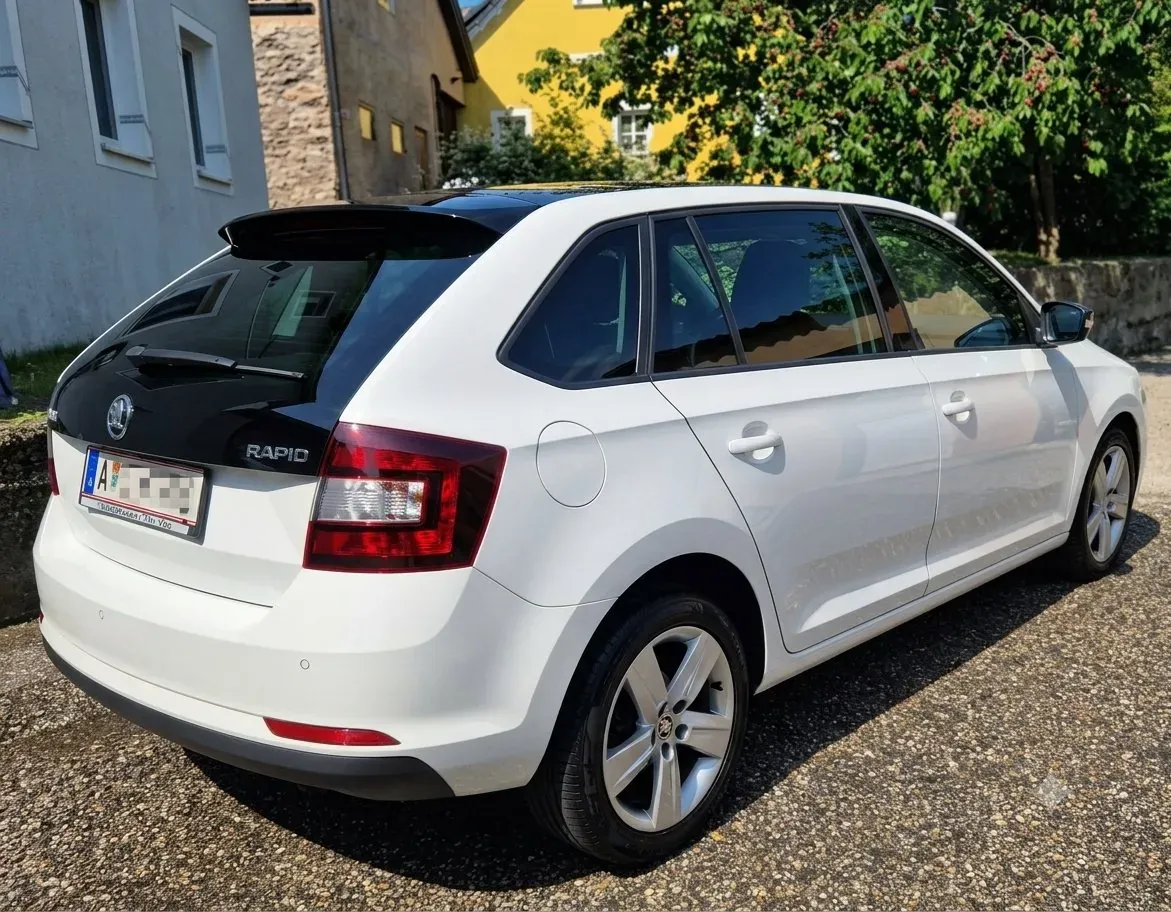 Skoda Rapid 2016 photo 3