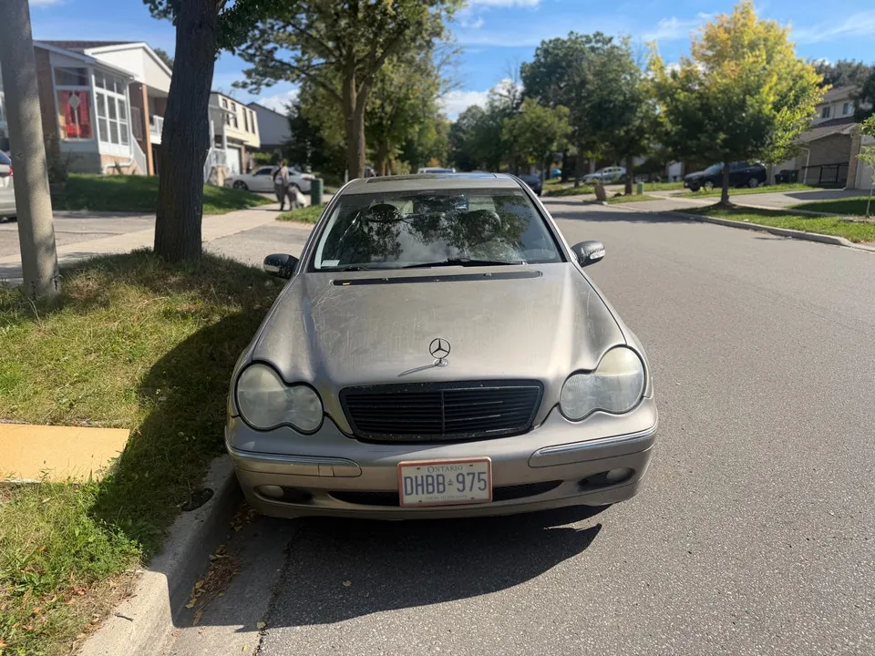 Mercedes-Benz C-Class 2003 photo 2
