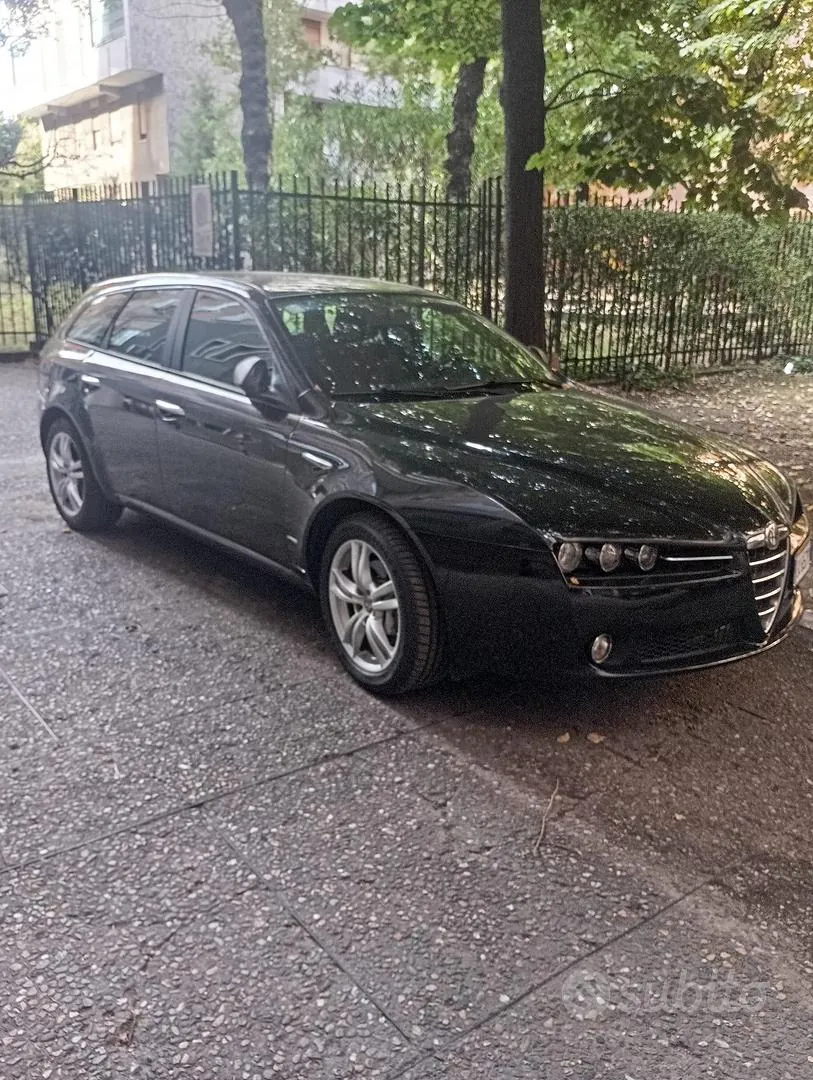 Alfa Romeo 159 2010 photo 3