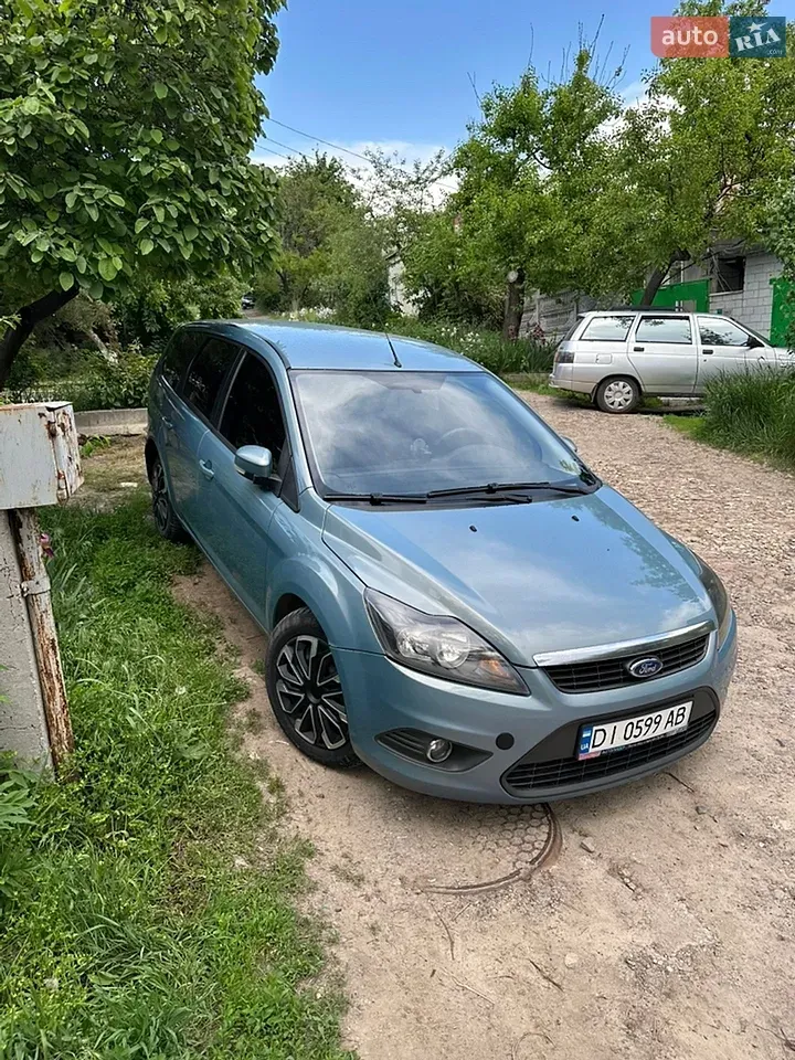 Ford Focus 2009 photo 2