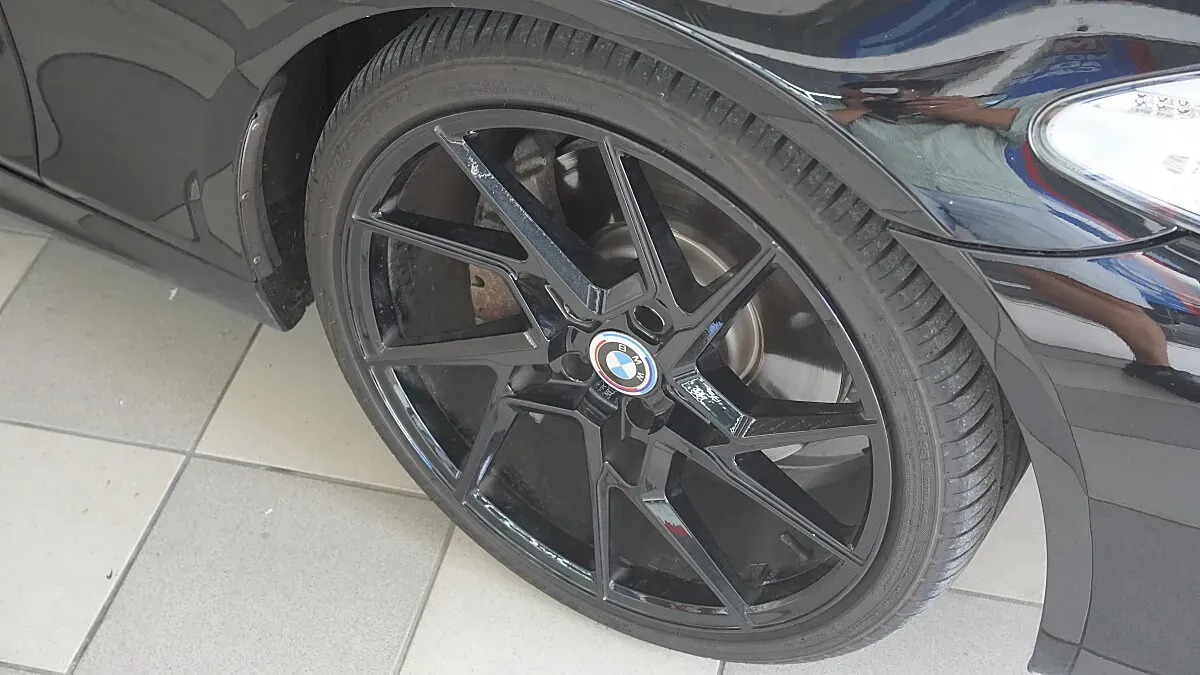 BMW 5 Series 2012 photo 3