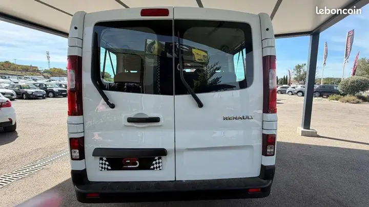 Renault Trafic 2023 photo 4