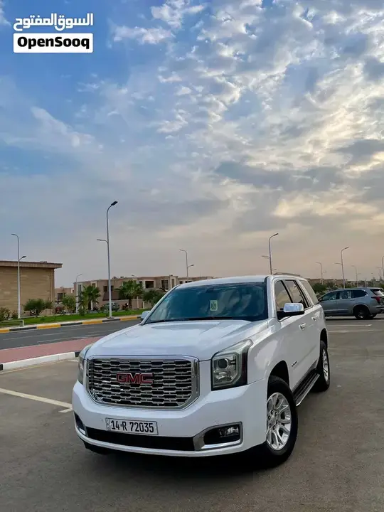 GMC Yukon 2015 photo 2