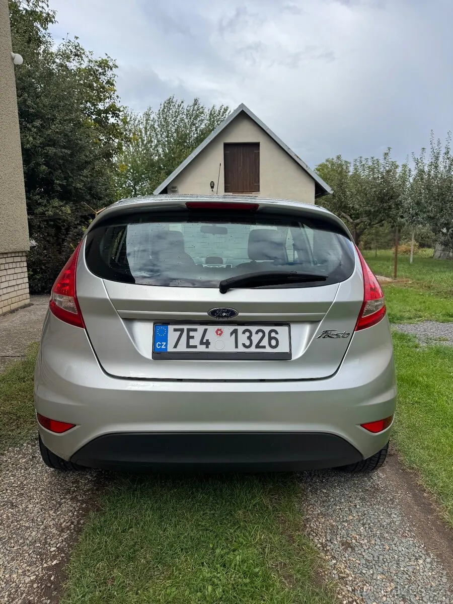 Ford Fiesta 2009 photo 4