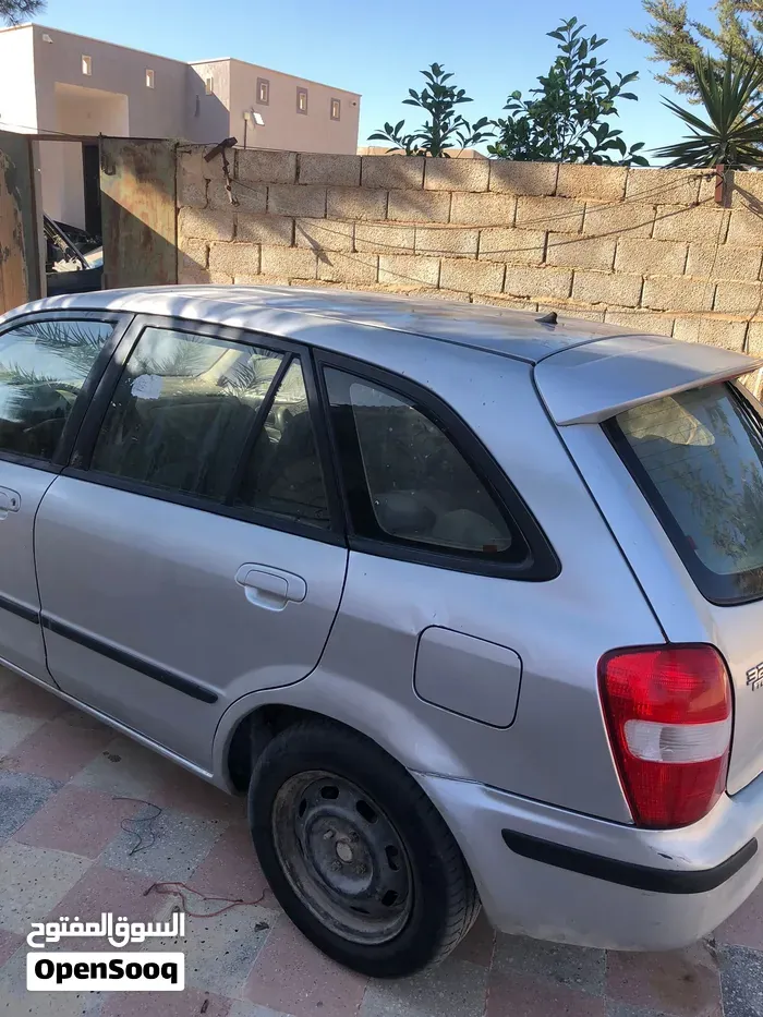 Mazda 323