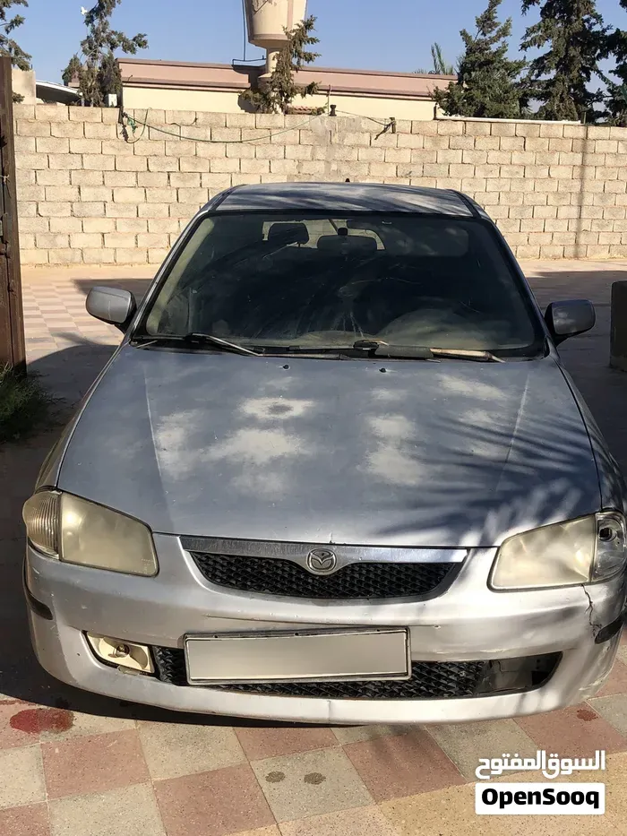 Mazda 323 2001 photo 4