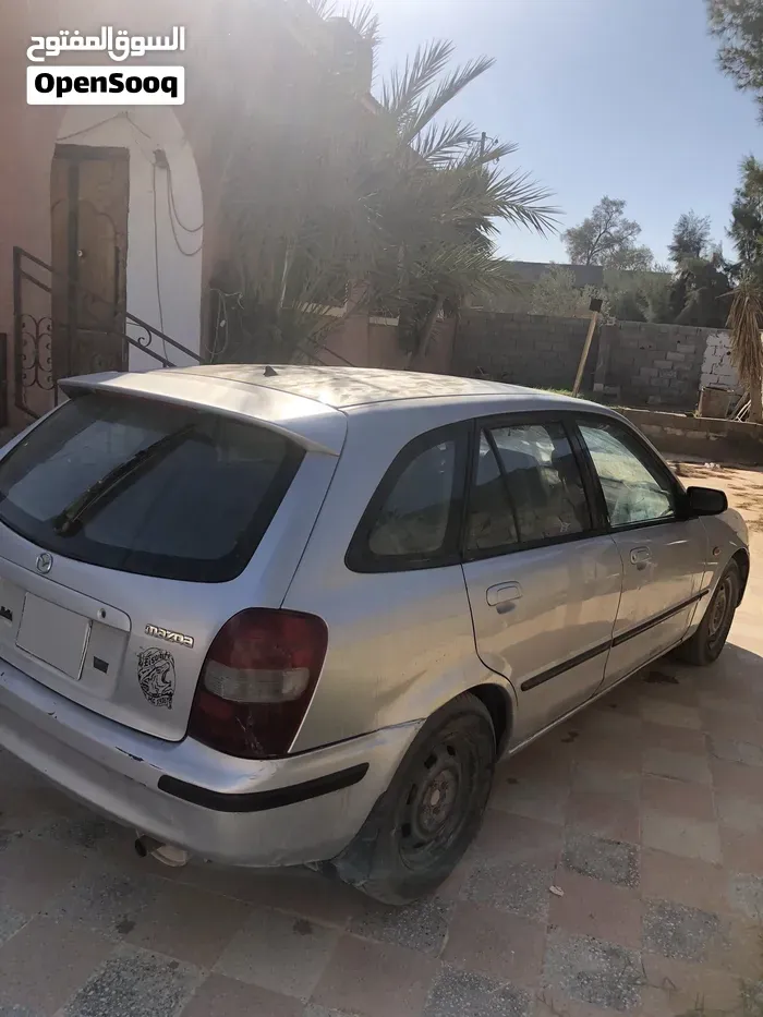 Mazda 323 2001 photo 3