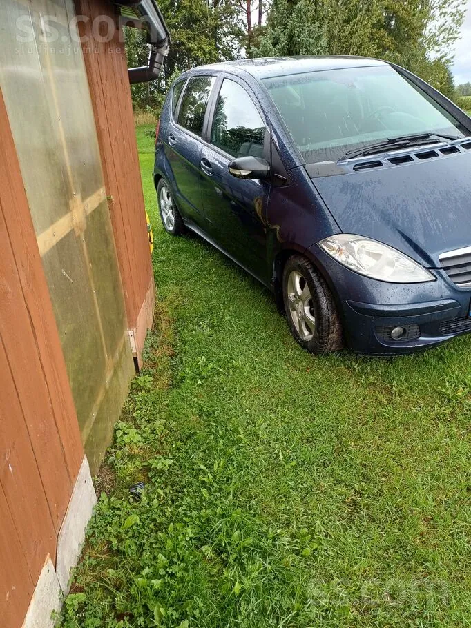 Mercedes-Benz A180 2004 photo 3