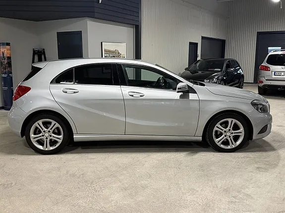 Mercedes-Benz A180 2013 photo 3