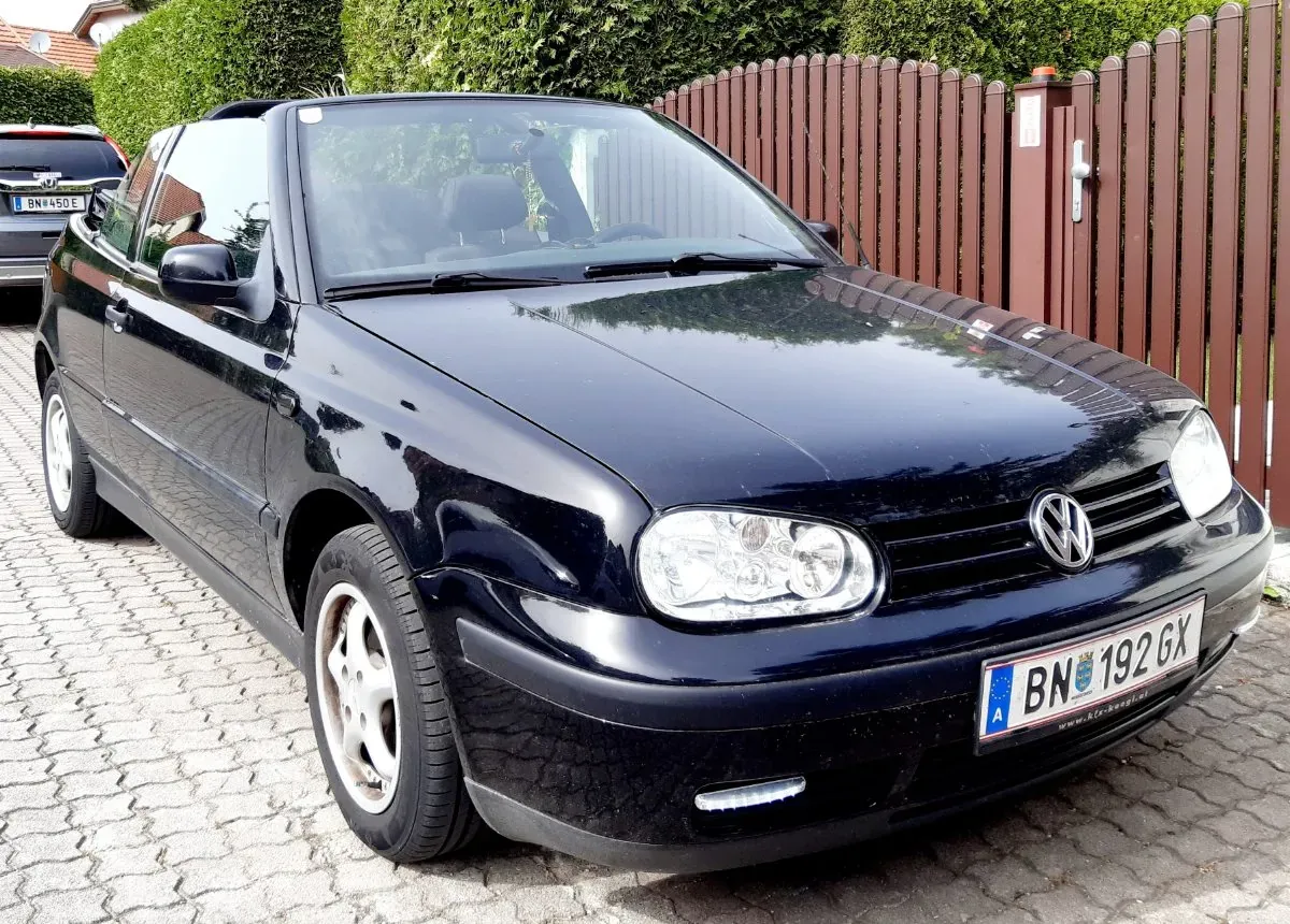 Volkswagen Golf 2001 photo 2