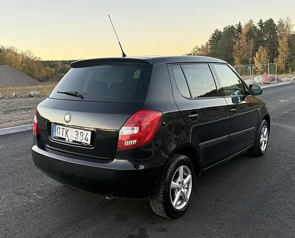Skoda Fabia 2009 photo 5
