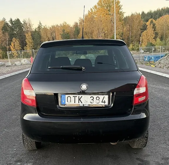 Skoda Fabia 2009 photo 4