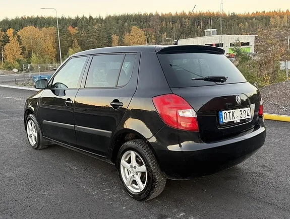 Skoda Fabia 2009 photo 3