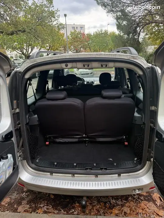 Dacia Logan 2010 photo 3