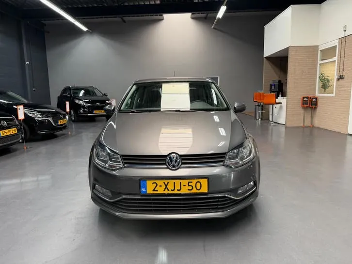 Volkswagen Polo 2014 photo 2