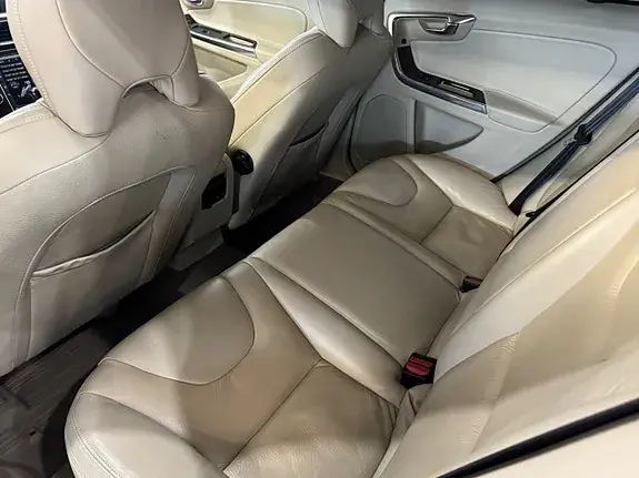 Volvo V60 2011 photo 4