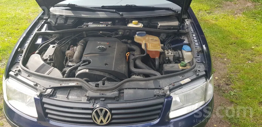 Volkswagen Passat 2000 photo 2
