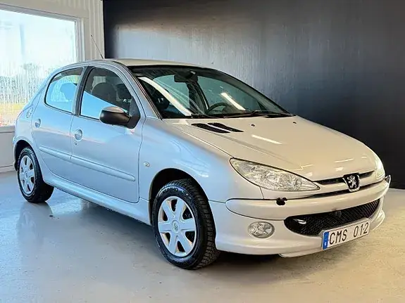 Peugeot 206 2008 photo 3