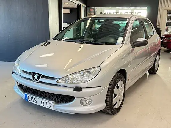 Peugeot 206 2008 photo 5