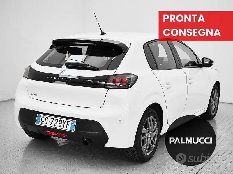 Peugeot 208 2021 photo 3