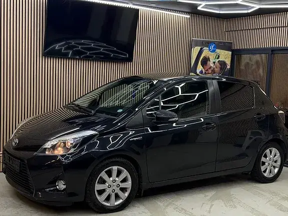 Toyota Yaris 2013 photo 4