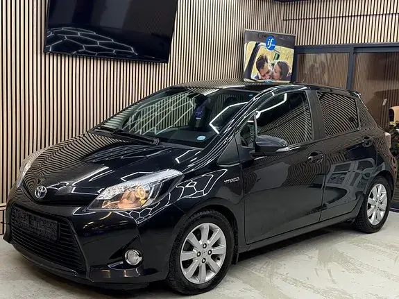 Toyota Yaris 2013 photo 3