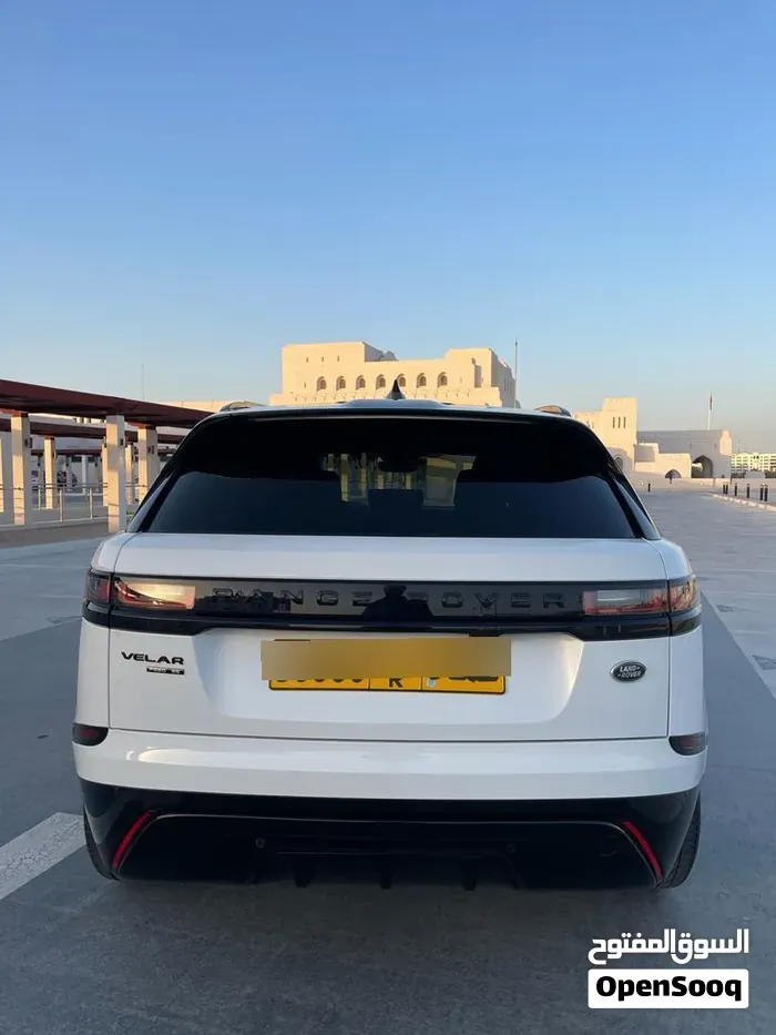 Land Rover Range Rover Velar 2019 photo 3
