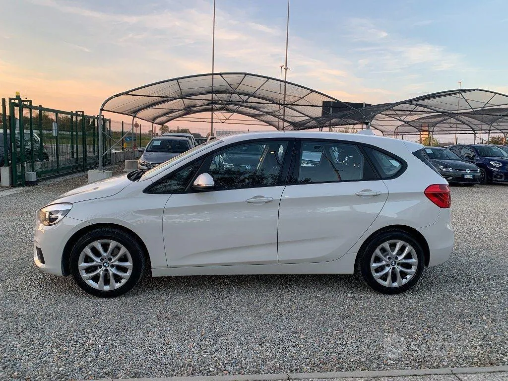 BMW 2 Series Active Tourer 2015 photo 2