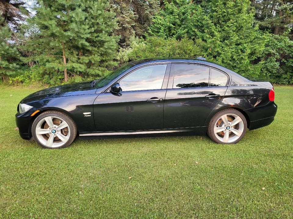 BMW 335Xi 2009 photo 3