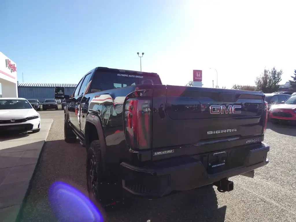 GMC Sierra 2500Hd 2025 photo 2