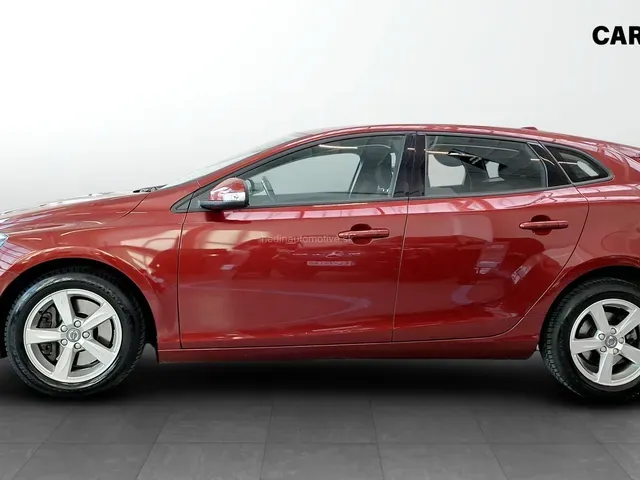 Volvo V40 2016 photo 3