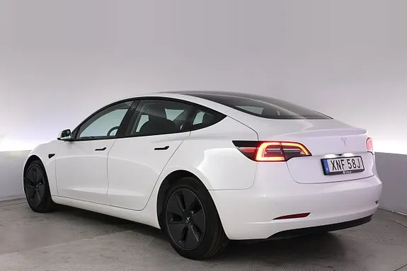 Tesla Model 3 2023 photo 4