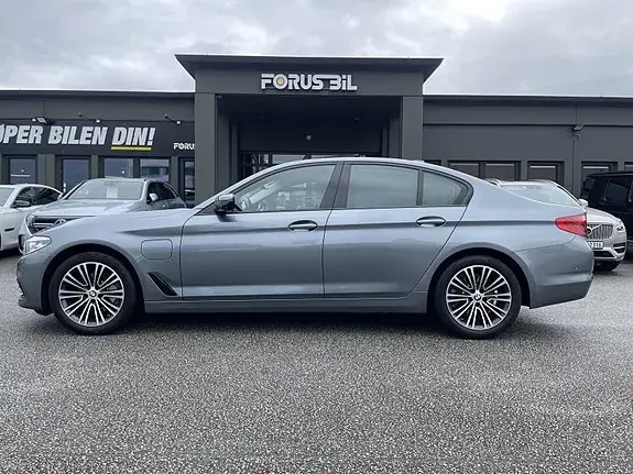 BMW 530E