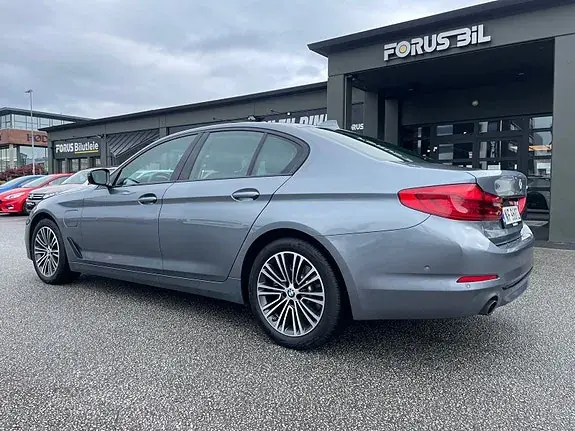 BMW 530E 2020 photo 2