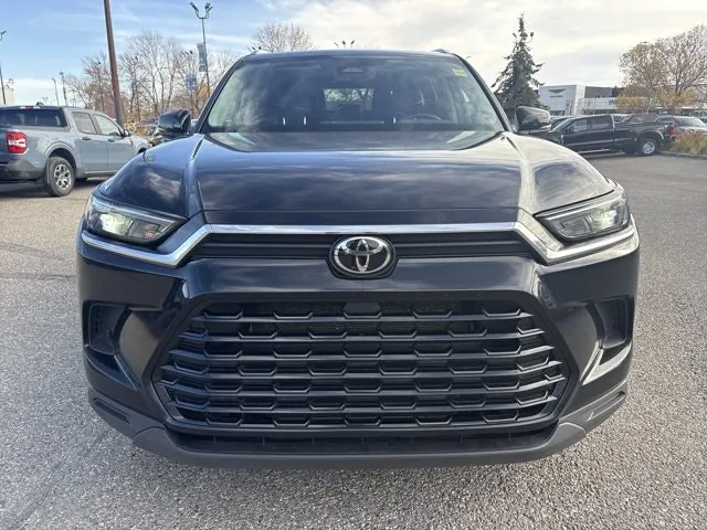 Toyota Highlander 2024 photo 4