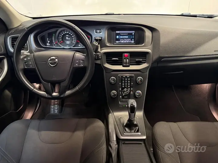 Volvo V40 2017 photo 5