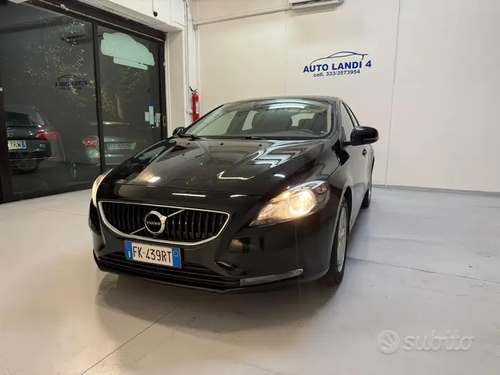 Volvo V40 2017 photo 2